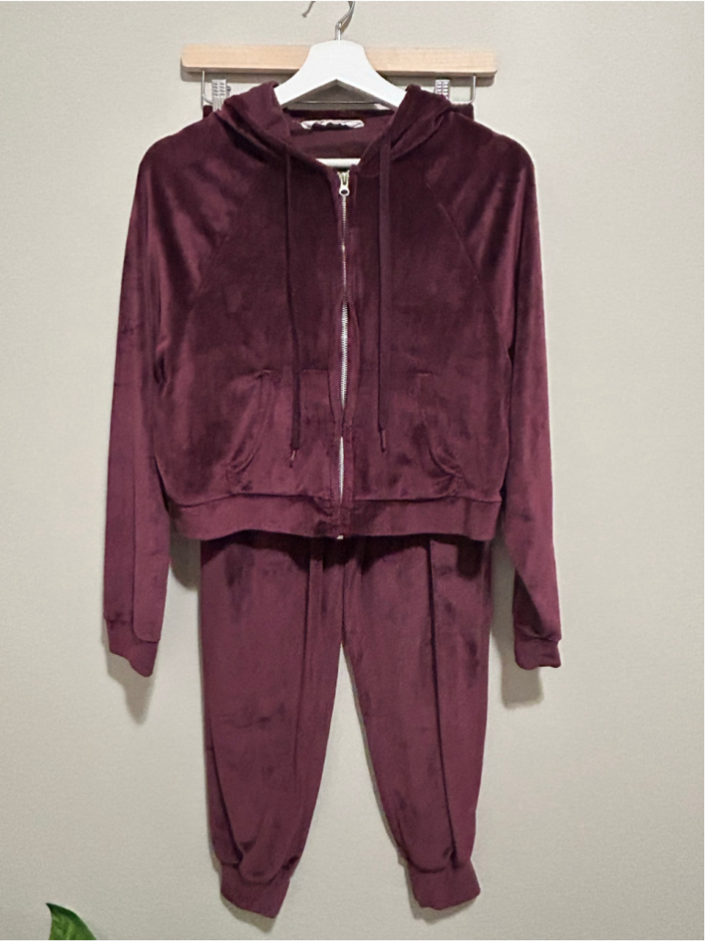 Women's Velour Tracksuit Set Size XS/S Burgundy